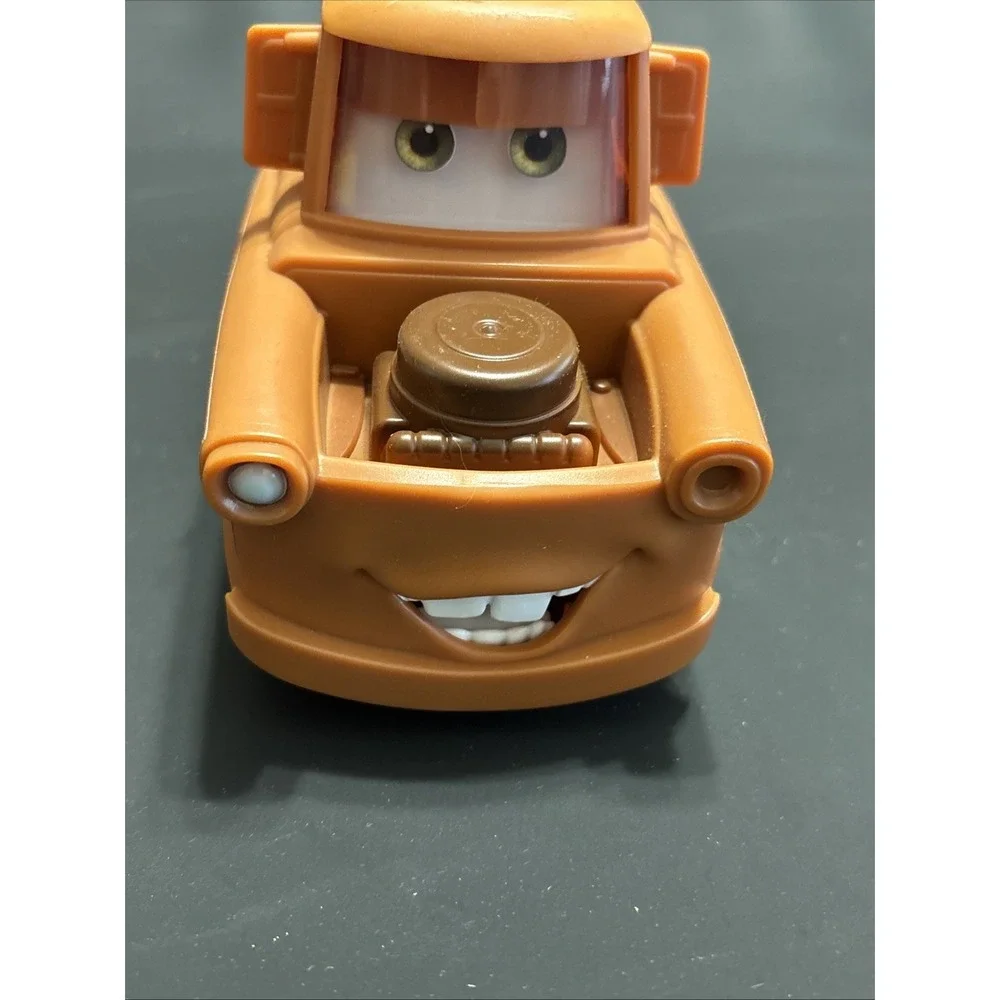 Disney Pixar Cars Lot - Mack Transforming Playset Hauler & Moving Moments Mater